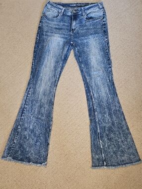 Cowgirl Tuff Women's Washed Blue Flare Jeans